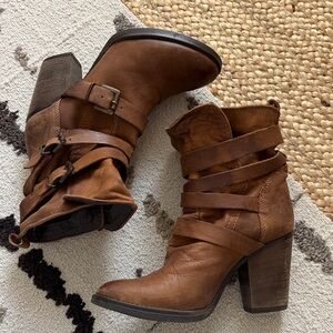 Steve Madden Yale Distressed Leather Boot